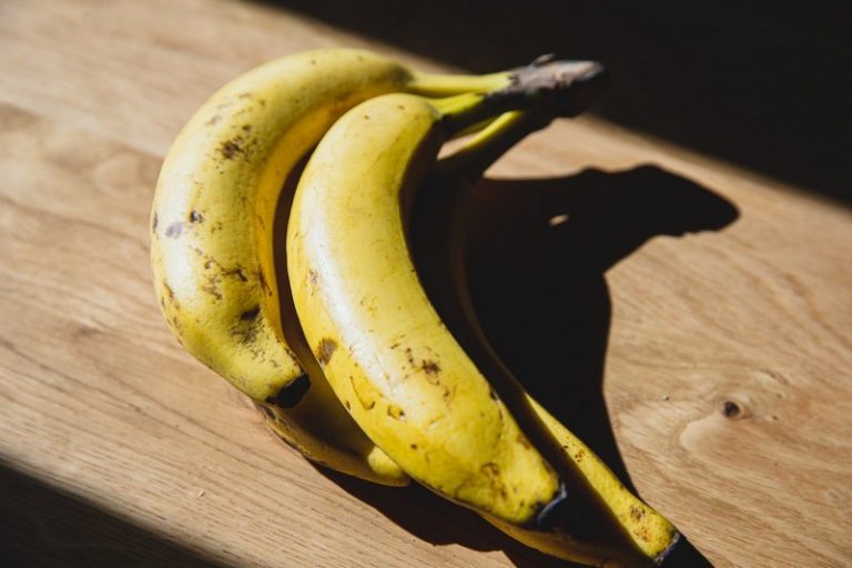 Can Bananas Be Refrigerated? How To Store Bananas? Food Readme