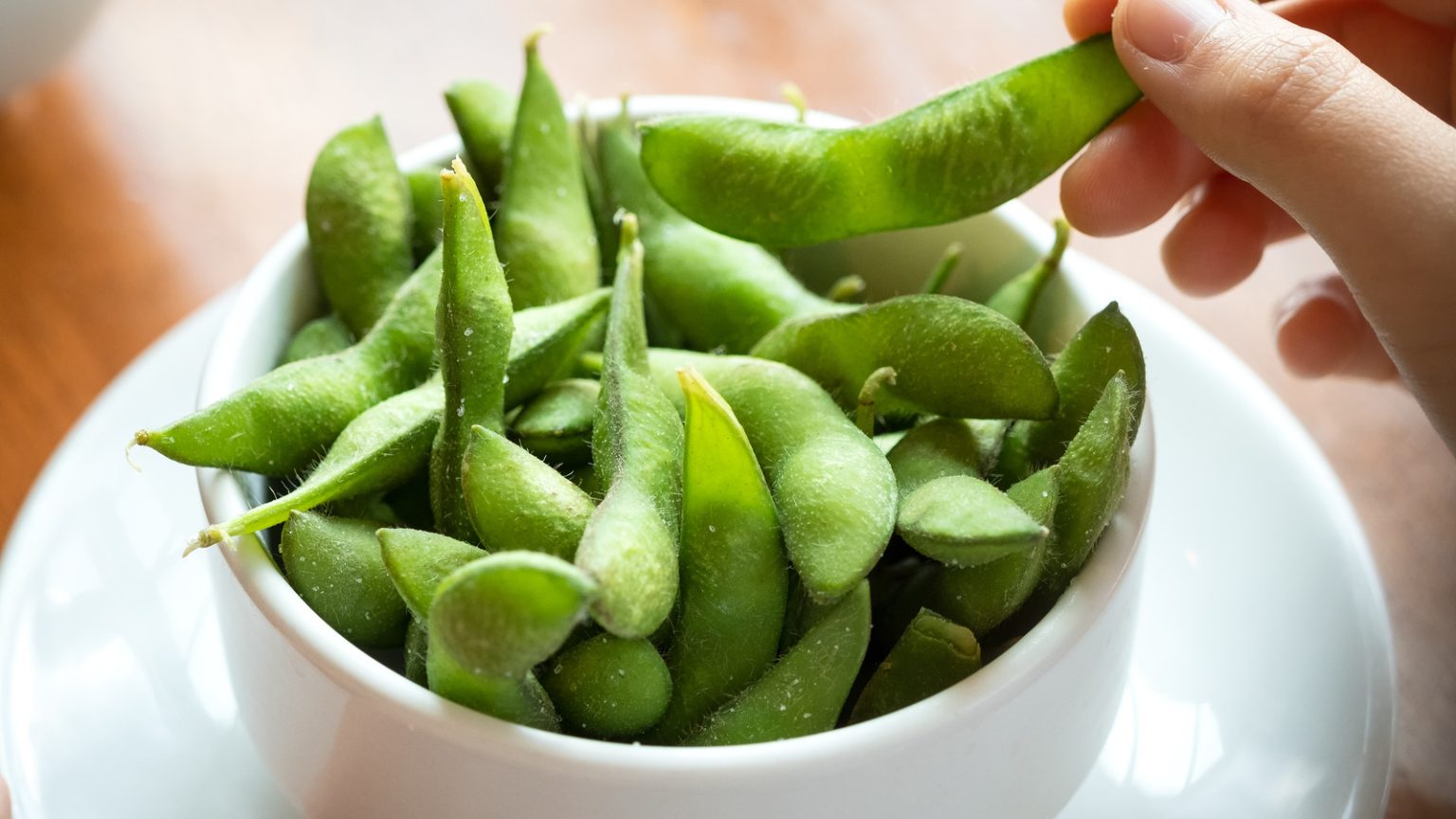 How to eat edamame A beginner’s guide Food Readme